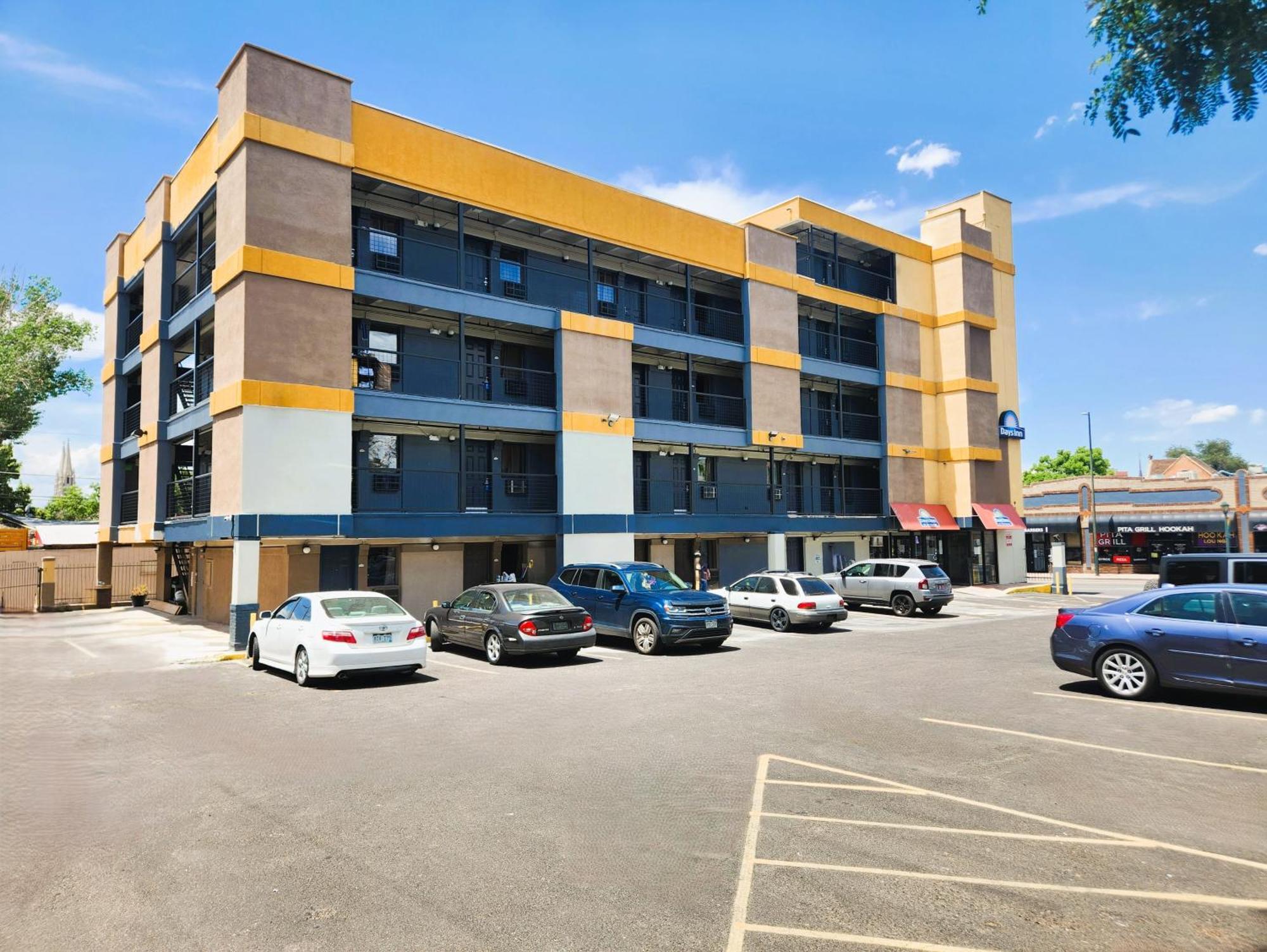 Days Inn By Wyndham Denver Downtown Экстерьер фото