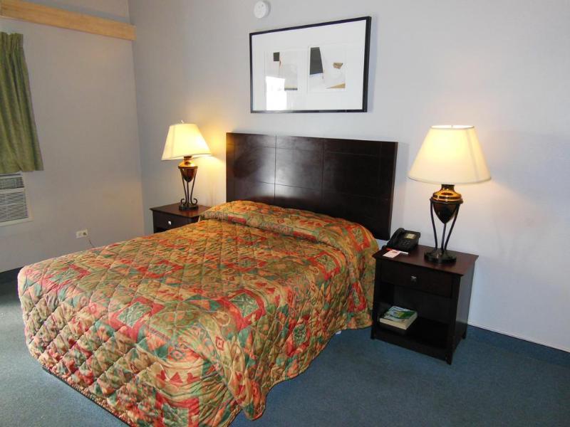 Days Inn By Wyndham Denver Downtown Экстерьер фото