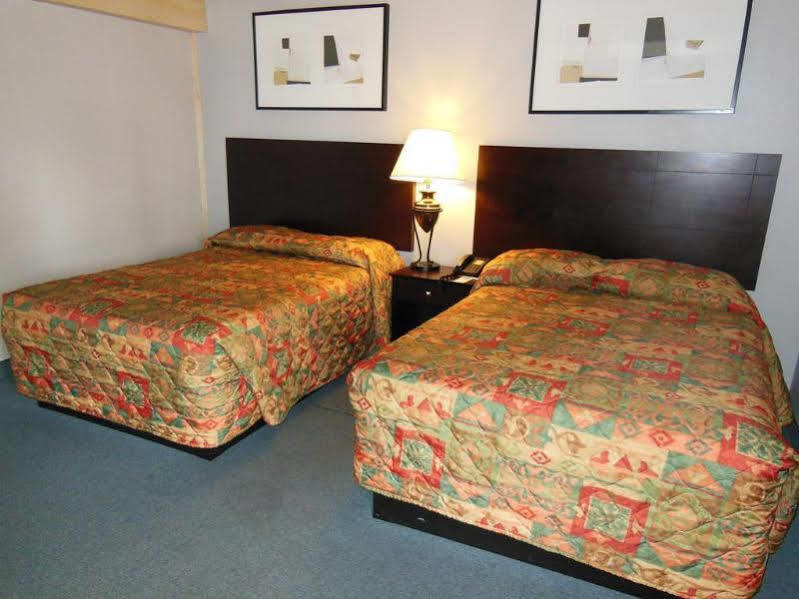 Days Inn By Wyndham Denver Downtown Экстерьер фото